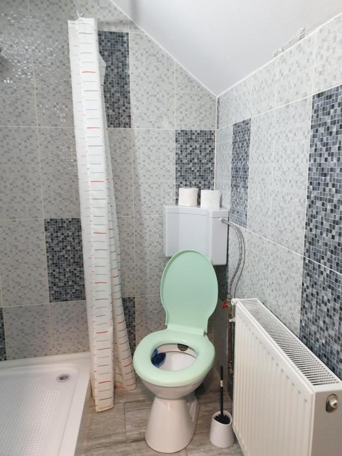 Appartement Casa Cinema à Braşov Extérieur photo
