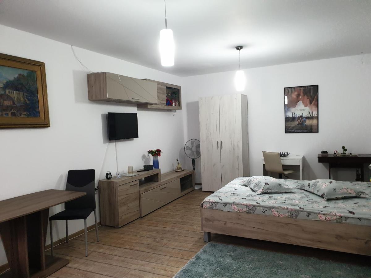 Appartement Casa Cinema à Braşov Extérieur photo